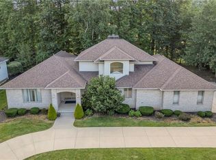 416 Castle Pines Dr, Akron, OH 44333