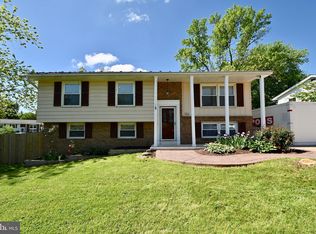 1212 E Lee Rd, Sterling, VA 20164
