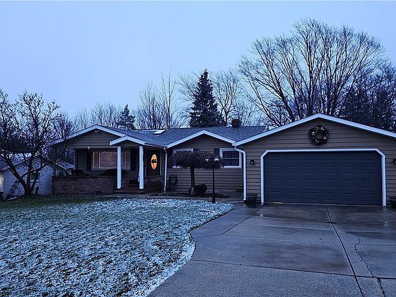 2nd image of 15379 Carol Dr