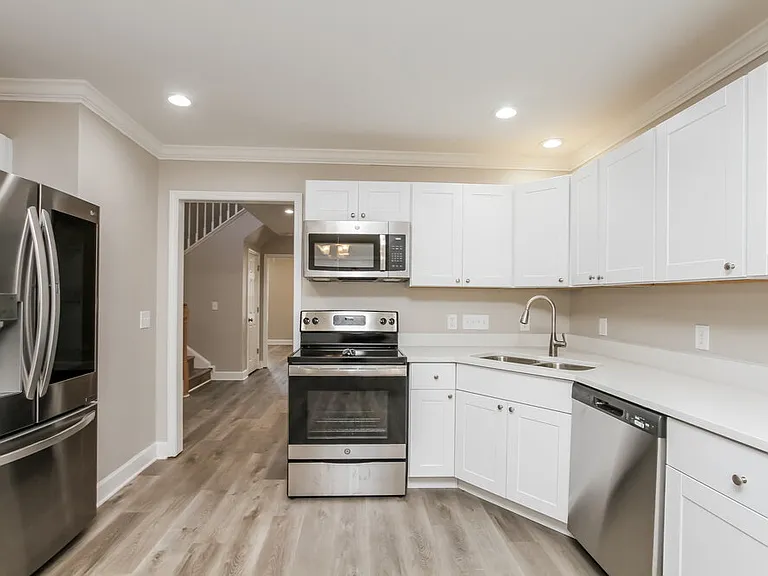 5118 Chestnut Knoll Ln — Photo 8