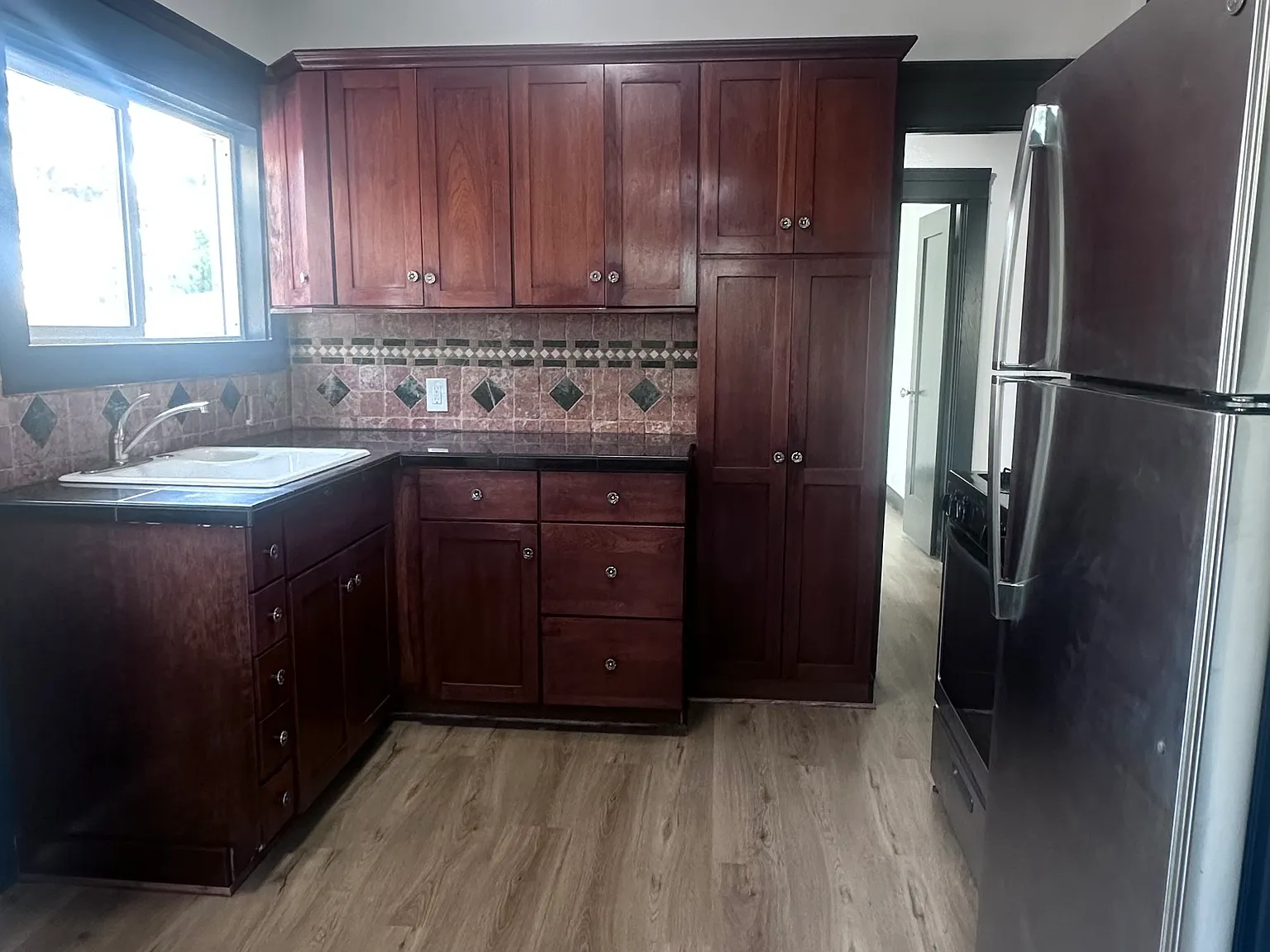 2 bed, $3,000 — Photo 3