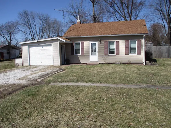220 W Spruce St, Kirkwood, IL 61447
