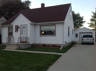 1706 Viebahn St, Manitowoc, WI 54220