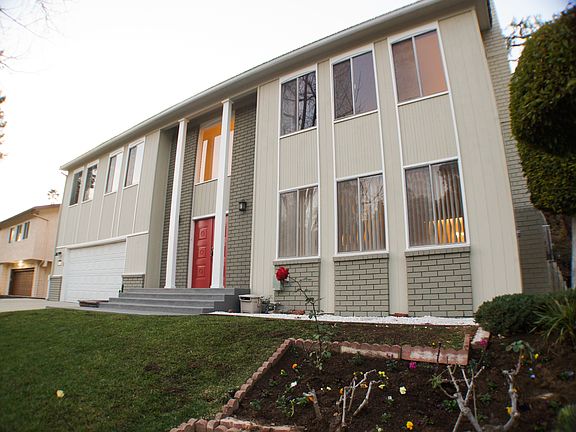 2nd image of 1415 Santa Teresa St