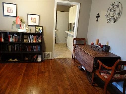 5th image of 3013 S Hedges Ave