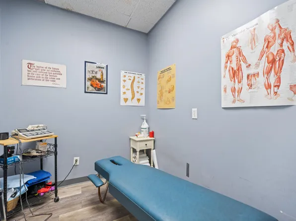 510 43rd Street image 21 of 32