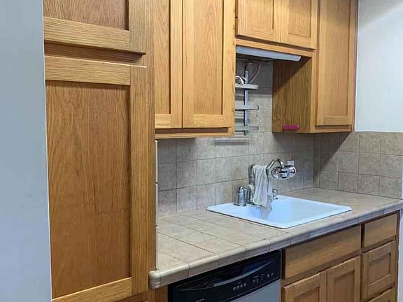 3rd image of 409 N Horners Ln