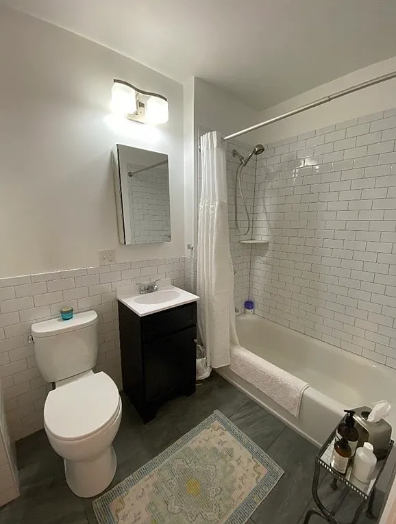 2 bed, 922 sqft, $3,100 — Photo 3