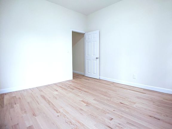 5th image of 313 E 115th St #5A