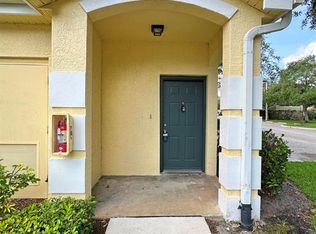 124 SW Peacock Blvd APT 13-207, Port Saint Lucie, FL 34986