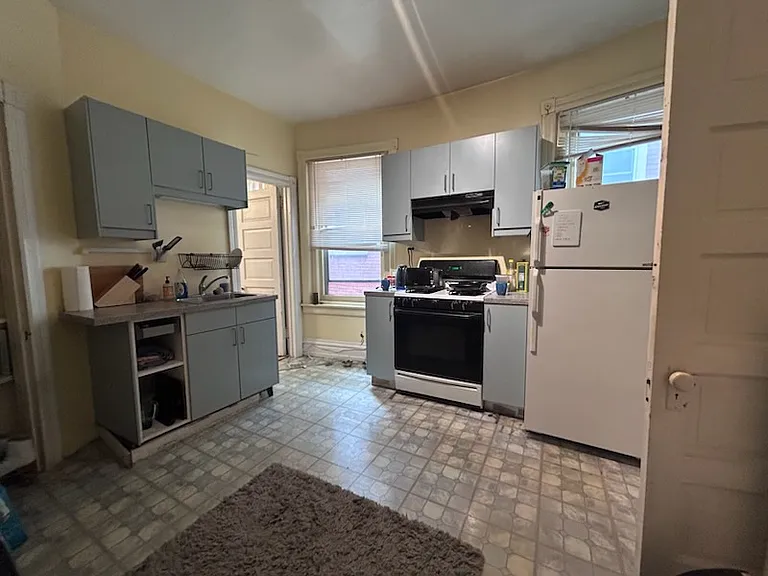 4330 Pine St #2R — Photo 4