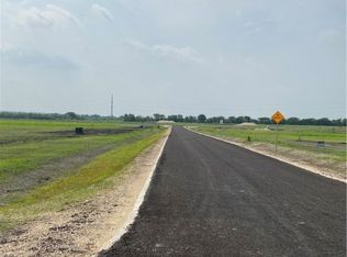 211 Farmhouse Dr, Marion, TX 78124