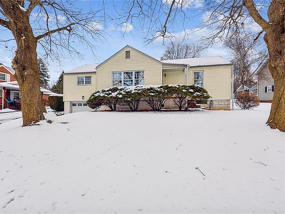 2nd image of 231 Pine Dr