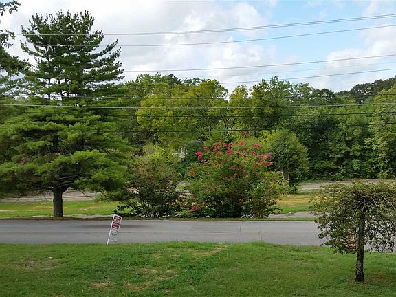 4th image of 3617 Fountain Ave