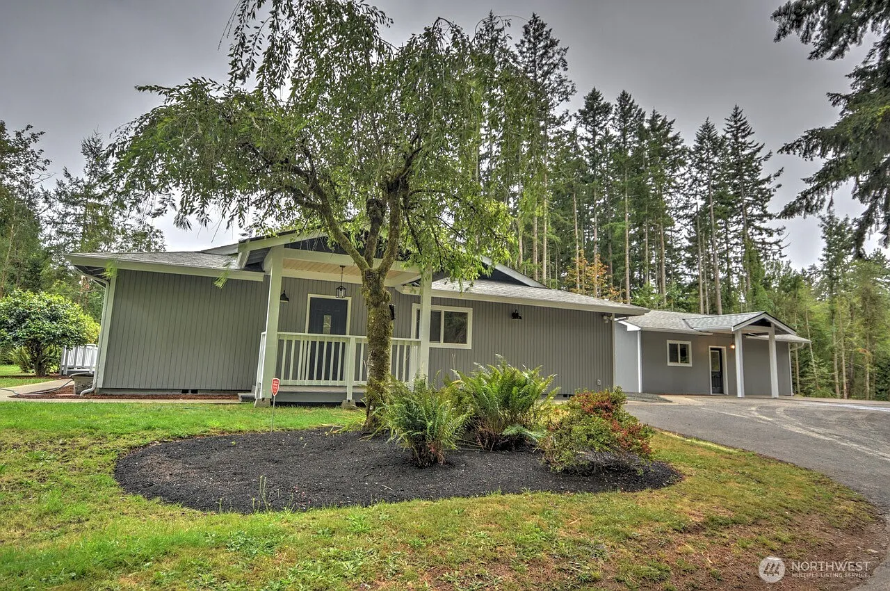 4549 Sleater Kinney Road NE photo 1