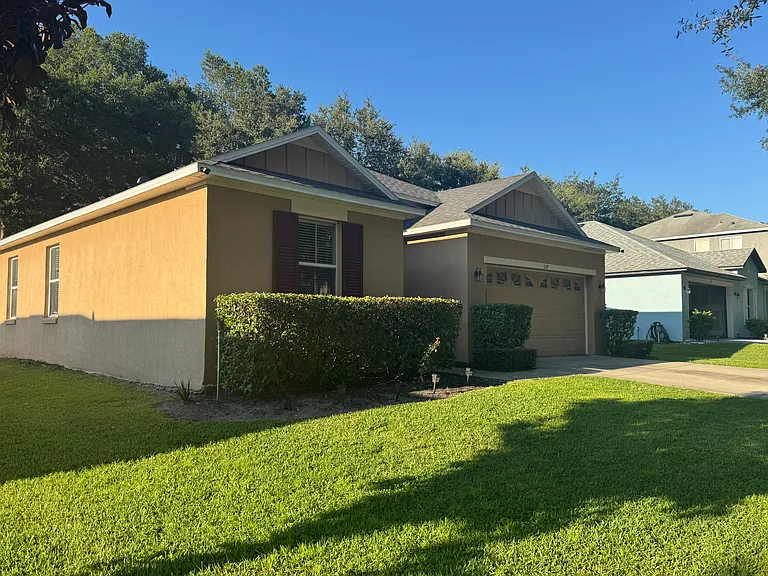 577 Vicks Landing Dr — Photo 2