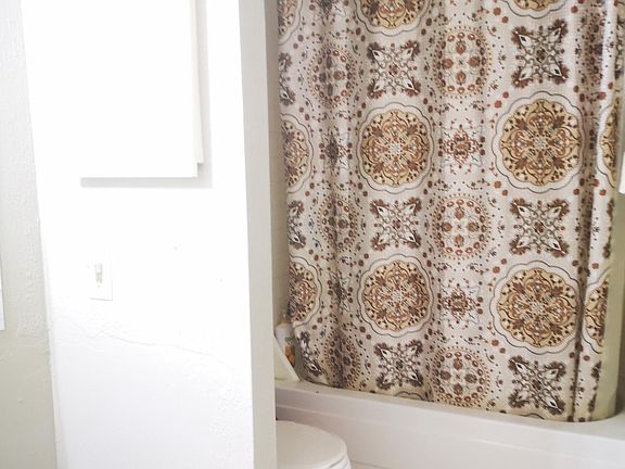 3rd image of 10211 Sugar Branch Dr #500