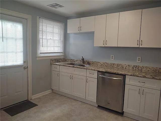 2 bed, 1.0 bath, 1500 sqft, $2,100 — Photo 3