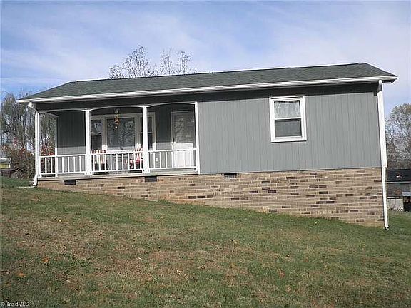 2nd image of 209 Spencer St