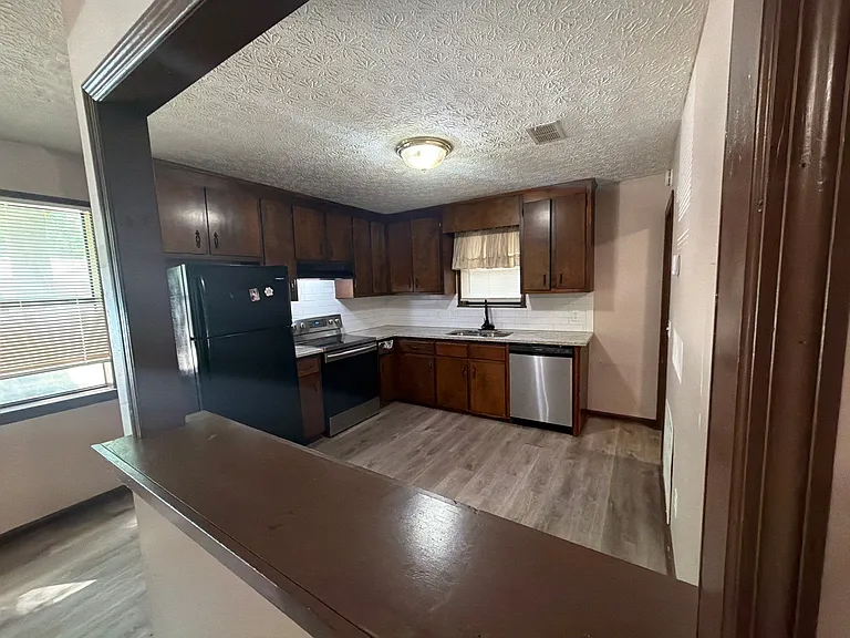 271 E Wright St #7 — Photo 4