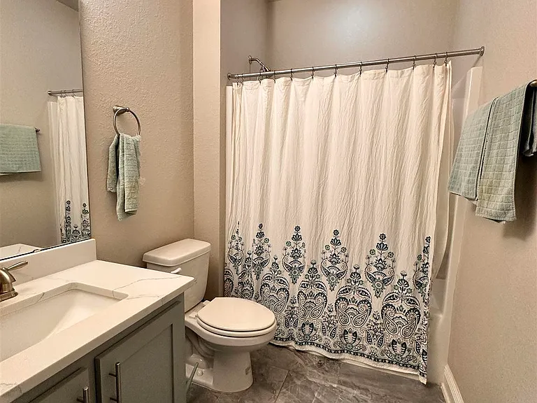 2346 Habersham Ln — Photo 17