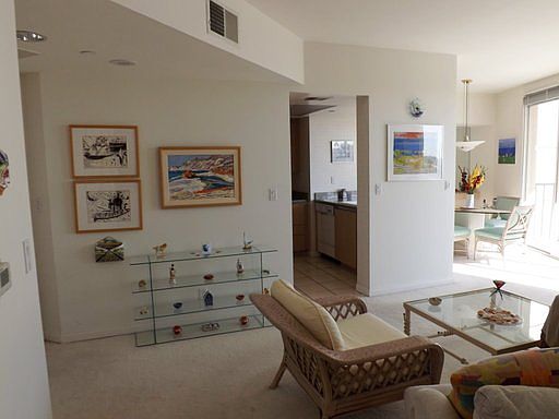 5th image of 850 E Ocean Blvd Unit 810