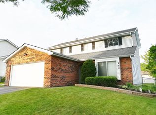 868 Springhill Cir, Naperville, IL 60563