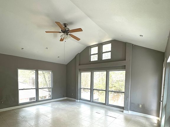 3rd image of 2123 River Village Dr