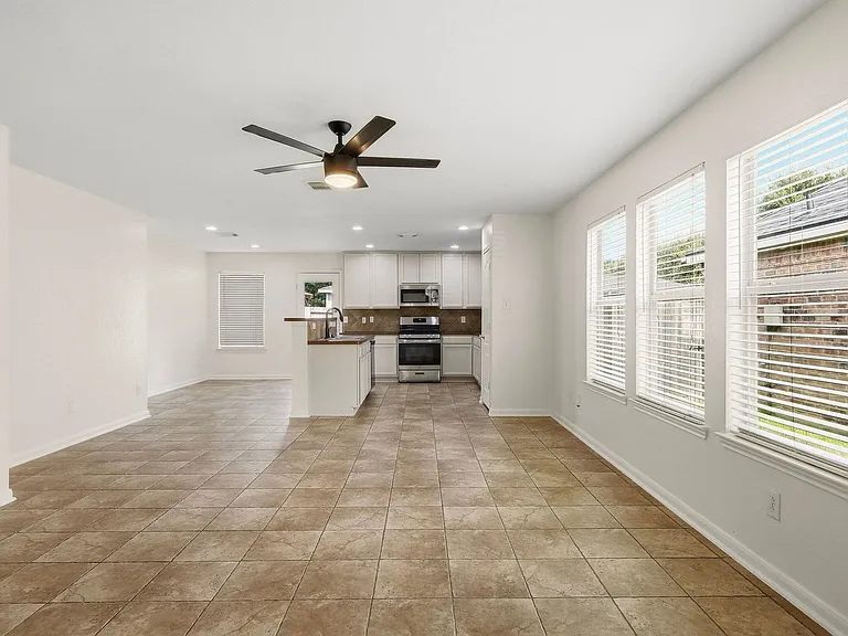 7719 Serene Wood Ln — Photo 11