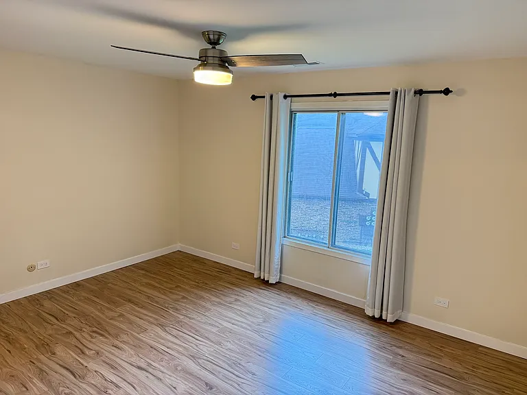 1756 Plymouth Ct #B — Photo 17