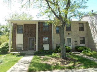 8358 Lakeview Dr, Ypsilanti, MI 48198