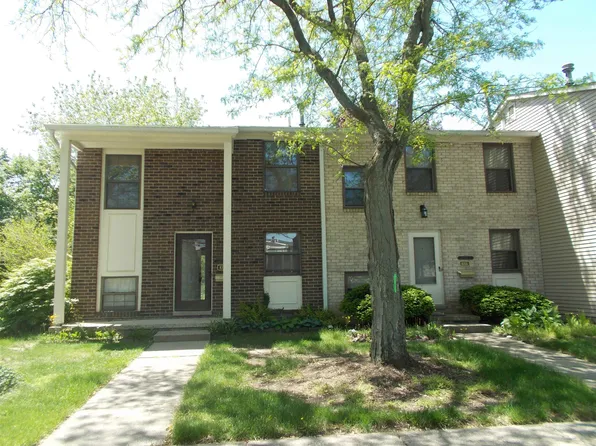 8358 Lakeview Dr, Ypsilanti, MI 48198