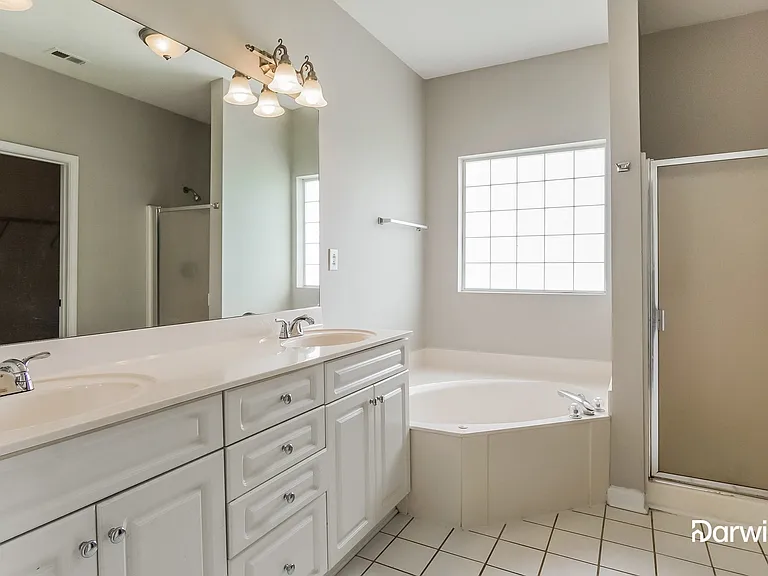 700 Waterford Ln — Photo 9