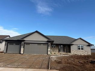 4068 Antwerp Ave, Green Bay, WI 54313