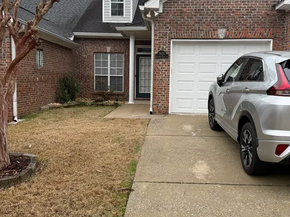 3505 Savannah Park Ln, Vestavia, AL 35216