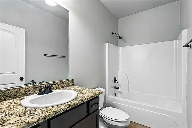 525 Oakley Blvd — Photo 10