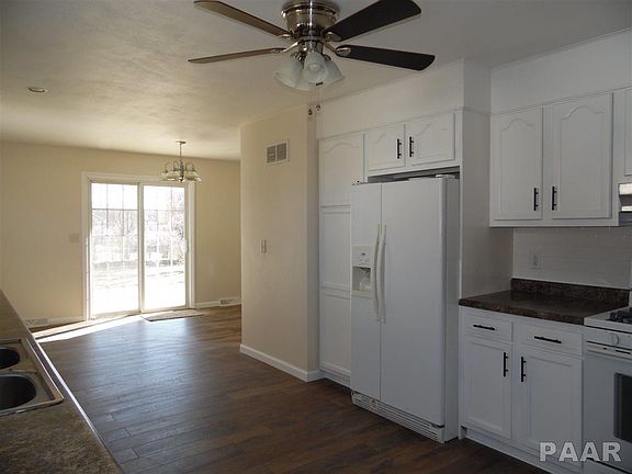 3rd image of 303 E Essex St