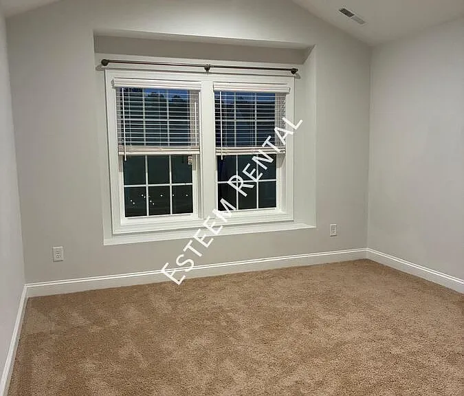 114 Wicklow Ct — Photo 15
