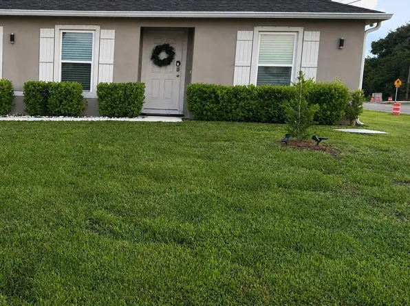 901 SW Fisherman Ave, Port Saint Lucie, FL 34953