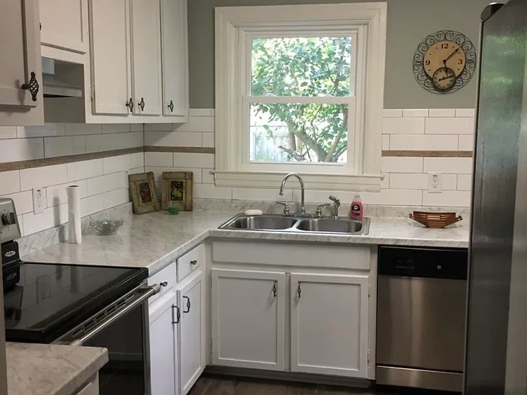 309 E Jones St — Photo 2