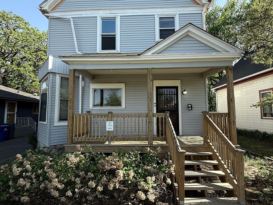 Private front entrance with porch!