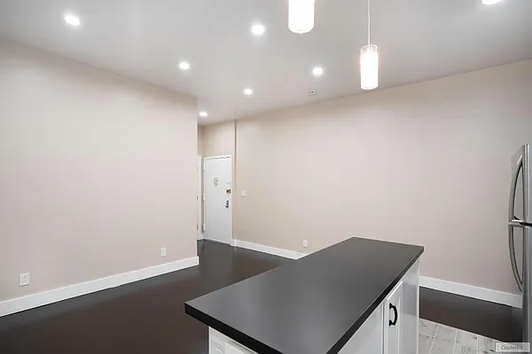 Rented by Charles Coutinho LLC | media 18