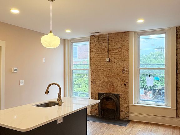 5th image of 332 E 10th Ave #2
