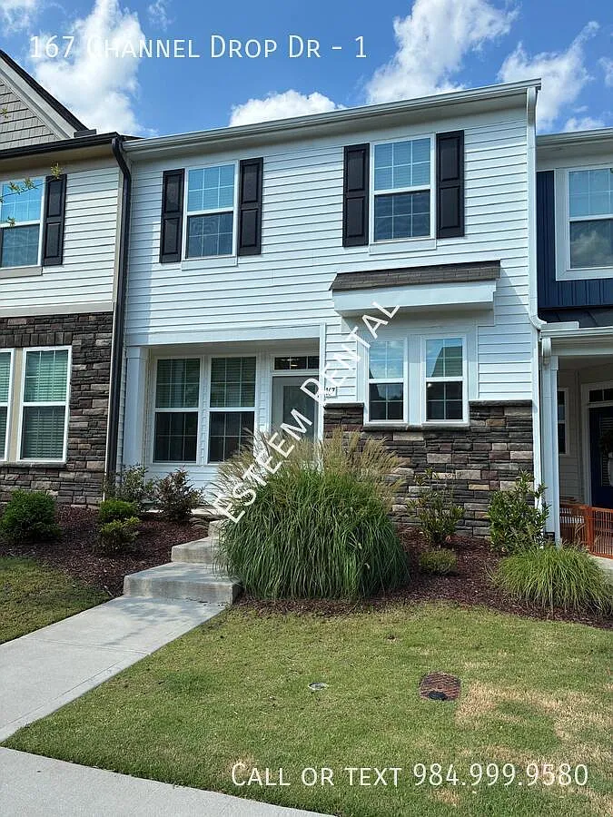 3 bed, 2.5 bath, 1580 sqft, $1,750 — Photo 2