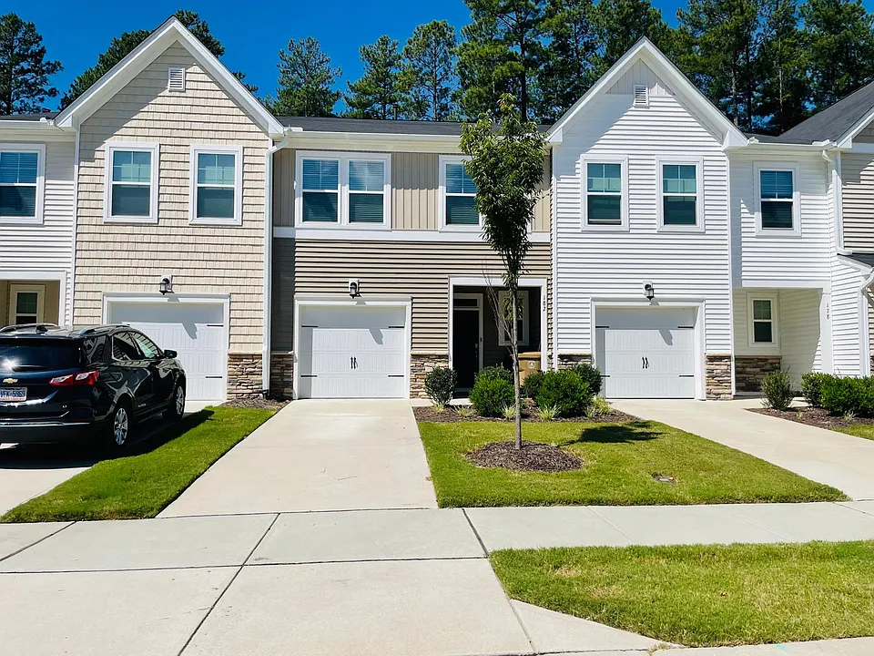 182 Ivy Vine Way