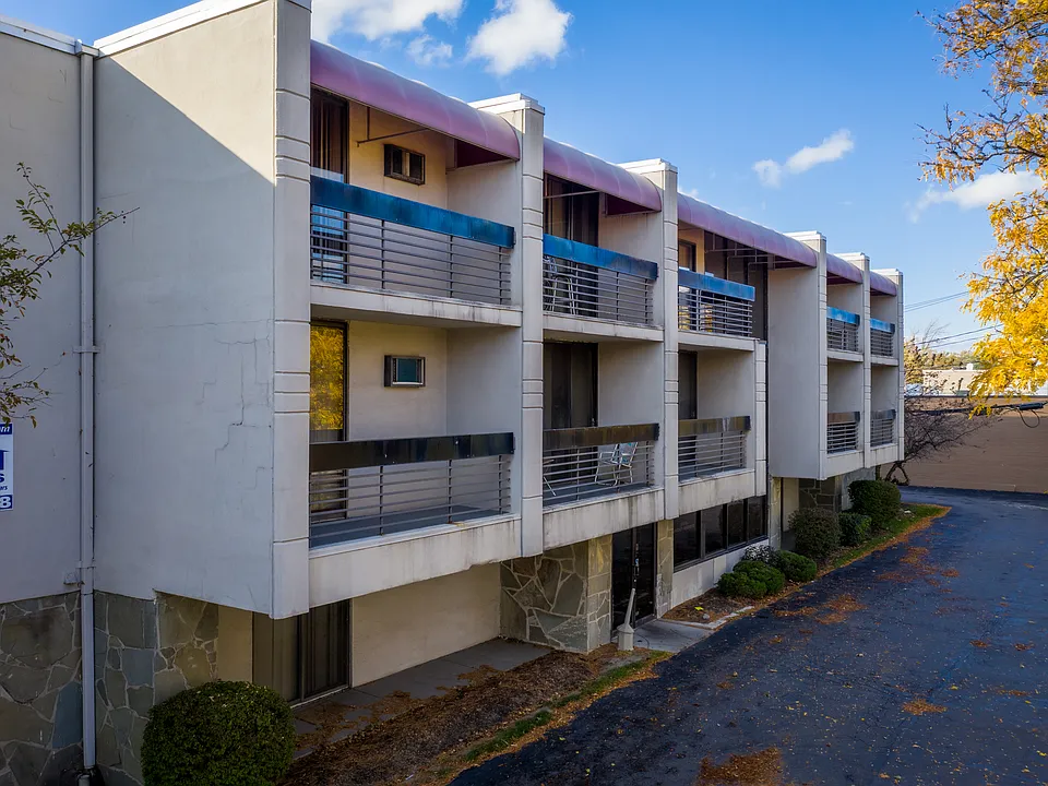 Sunrise Efficiency Apartments