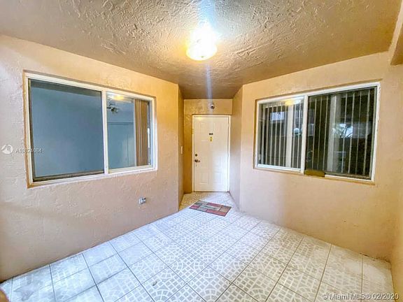 3rd image of 7615 Granville Dr #108