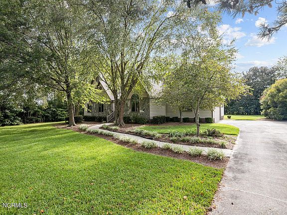 3rd image of 216 Buckingham Drive