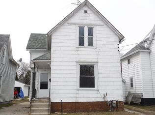 722 N 5th St, Manitowoc, WI 54220