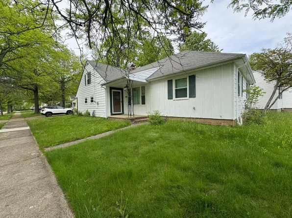 1037 Keystone Dr, Cleveland Heights, OH 44121